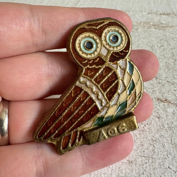 Miniature Vintage Brass Owl with Enamel Detailing - Picture 1 of 8
